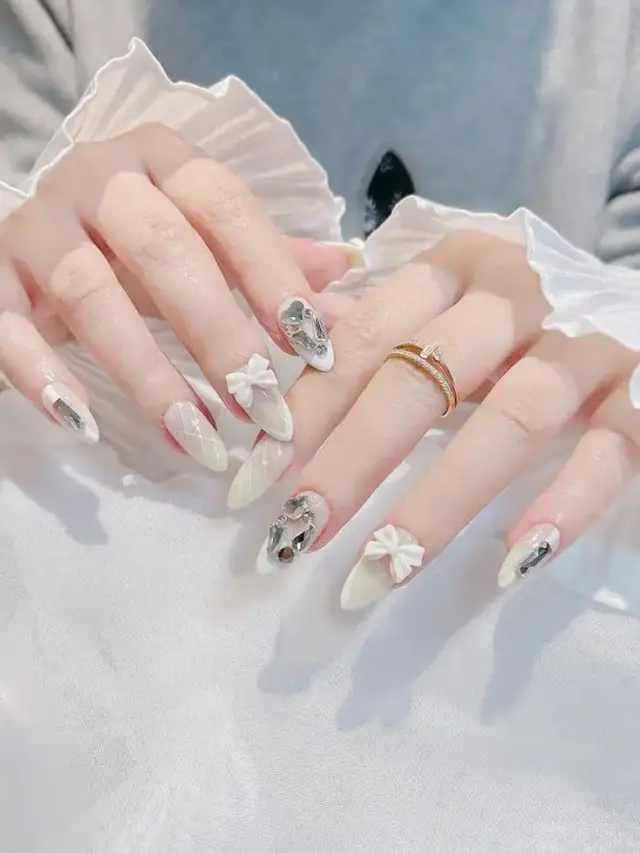 Tổng hợp những mẫu nail box trắng tôn da hot nhất 2024