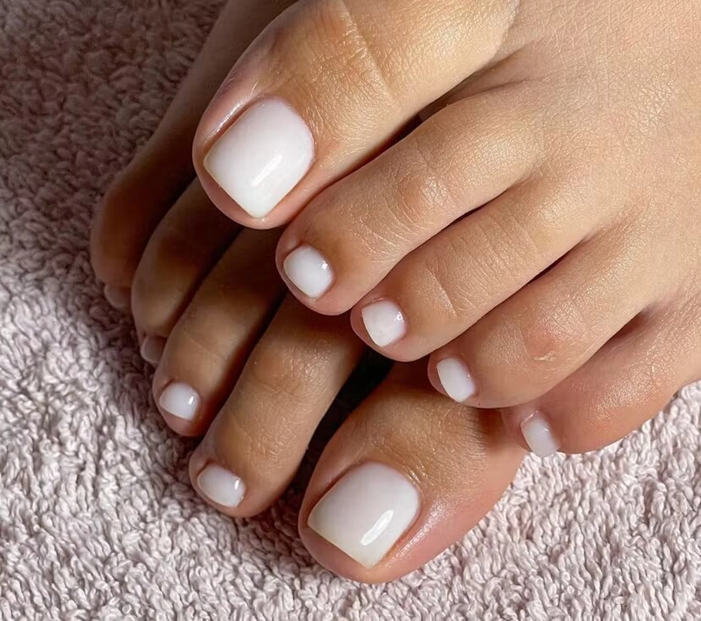 màu nail chân tôn da ấn tượng