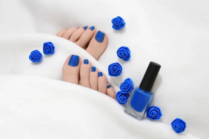 nail chân màu xanh dương nhạt đẹp diu dàng