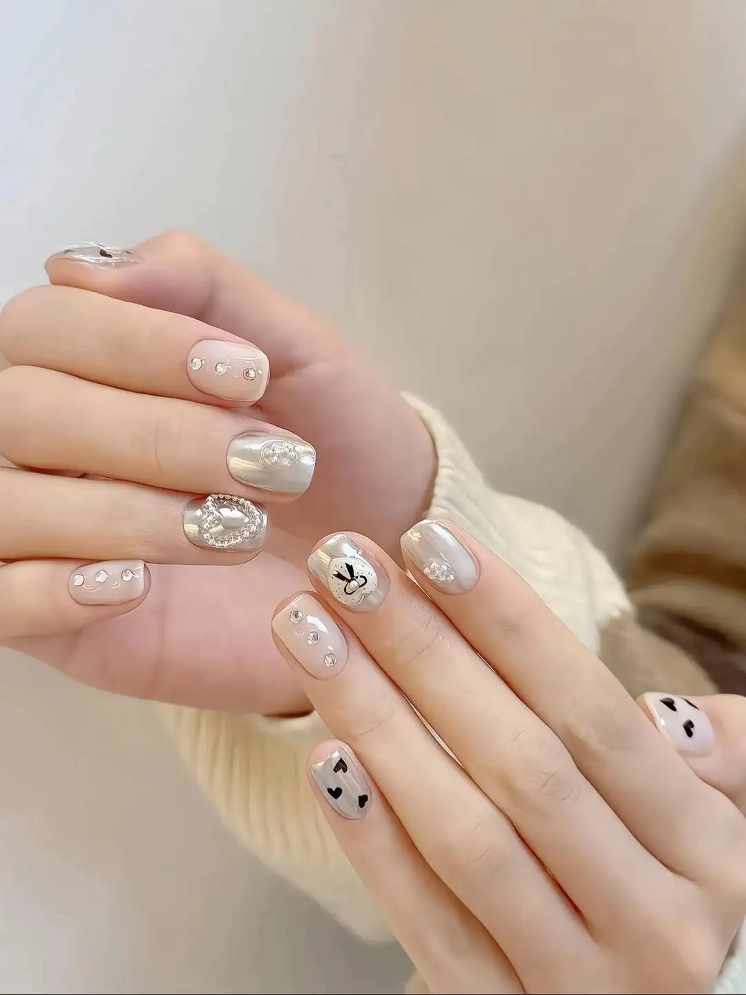 nail móng tay ngắn dễ phối đồ