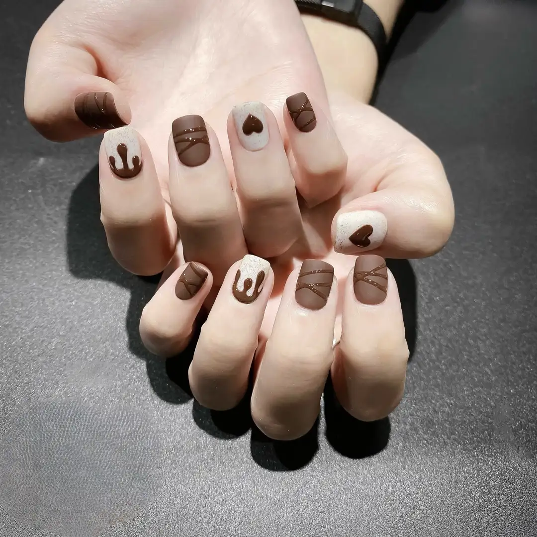 mẫu nail tay ngắn xinh đẹp, rạng rỡ