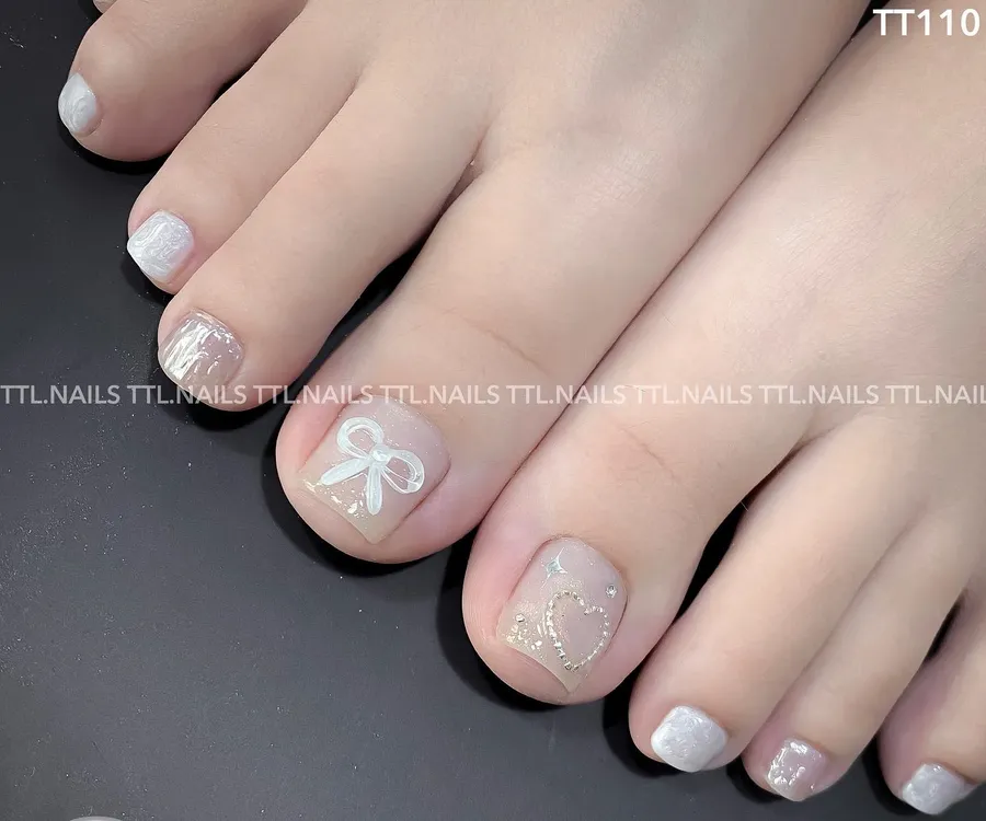 mẫu nail chân cute hot trend 