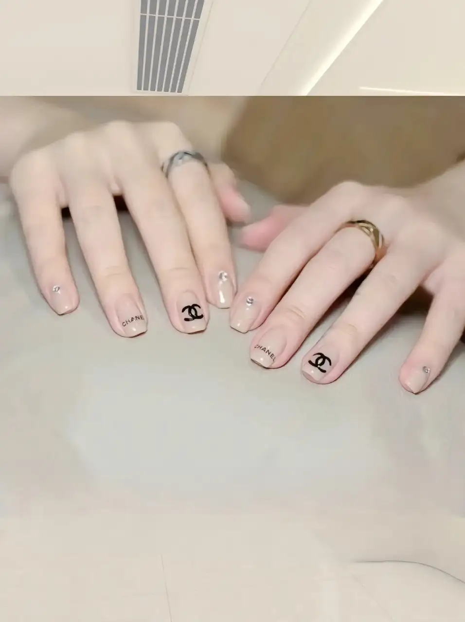 mẫu nail chanel đẹp quý phái, đẳng cấp