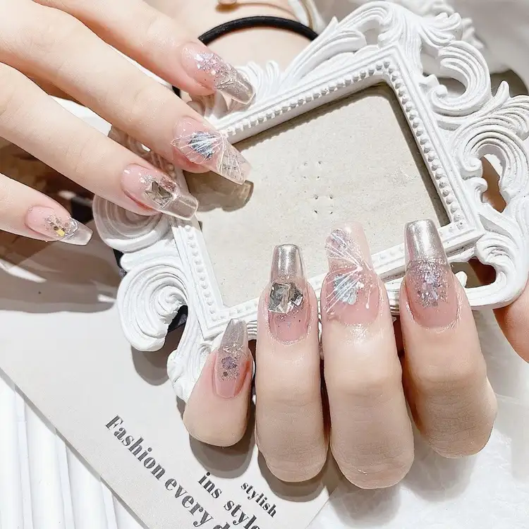 mẫu nail cho tay thô tinh tế