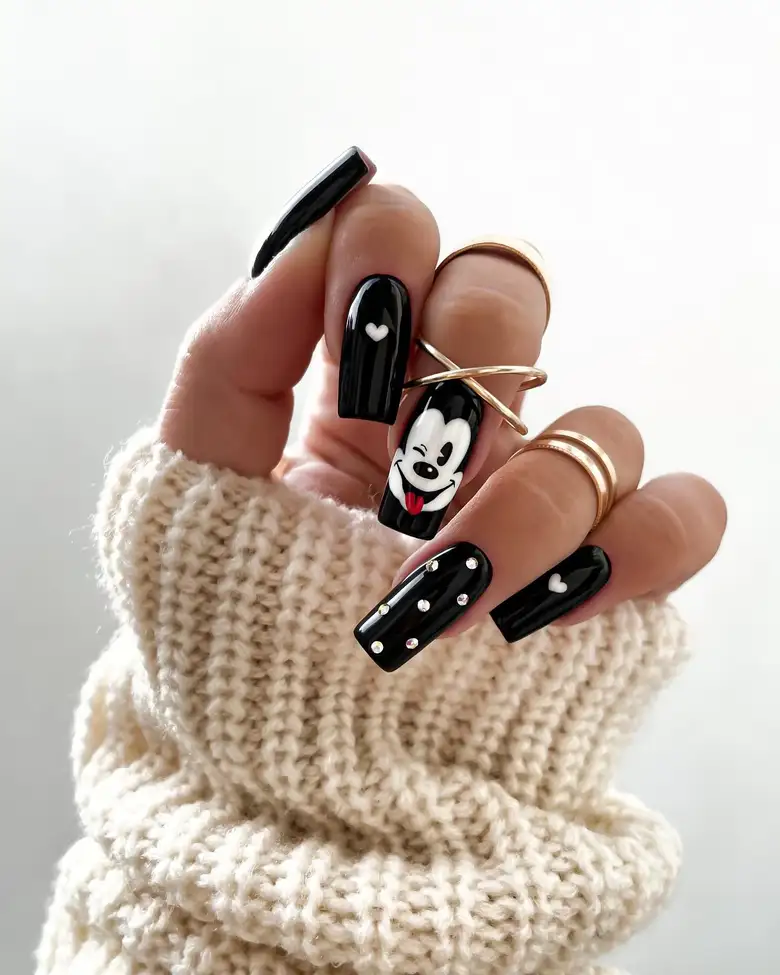 chuột mickey nail khác biệt