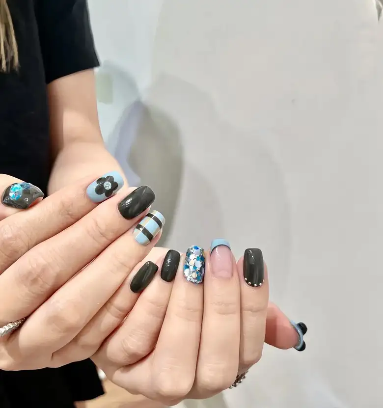 mẫu nail mickey mới lạ 