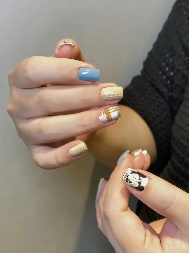 mẫu nail chuột mickey trẻ trung, đáng yêu