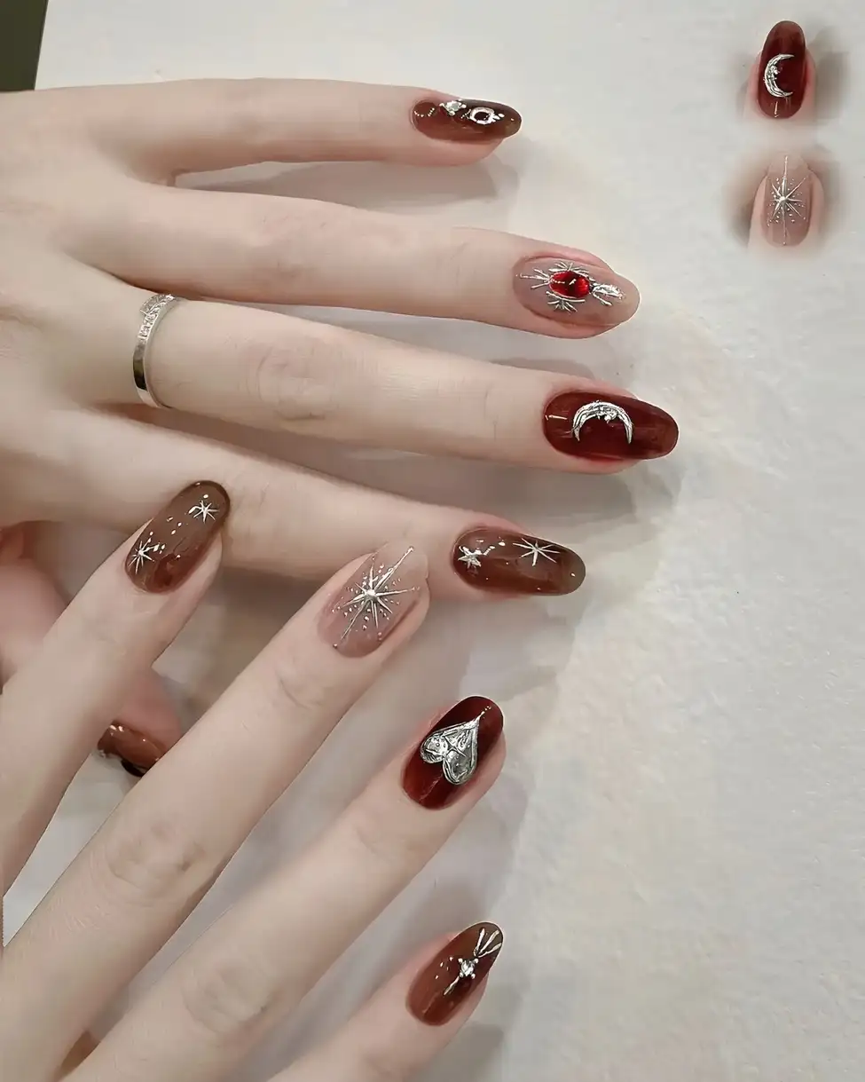 mẫu nail đơn giản cá tính khác biệt