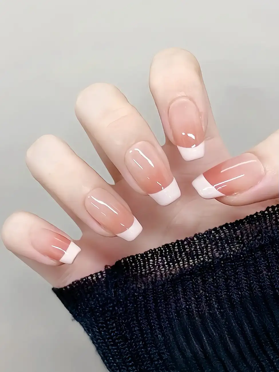 mẫu nail đơn giản cá tính thể hiện phong cách riêng