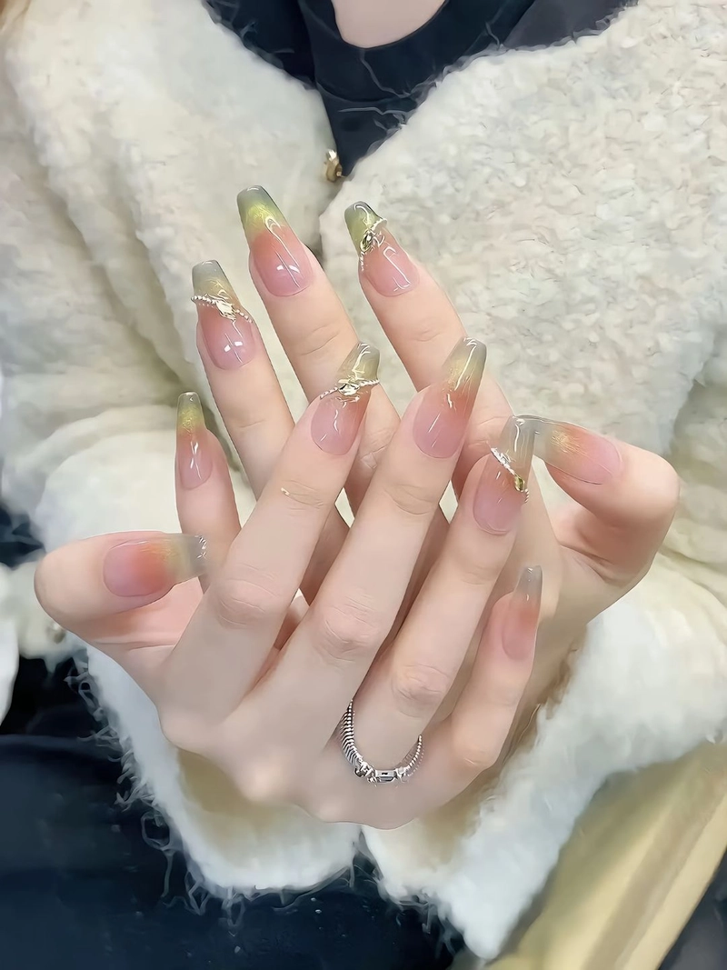 mẫu nail màu xanh pastel ombre nhẹ nhàng