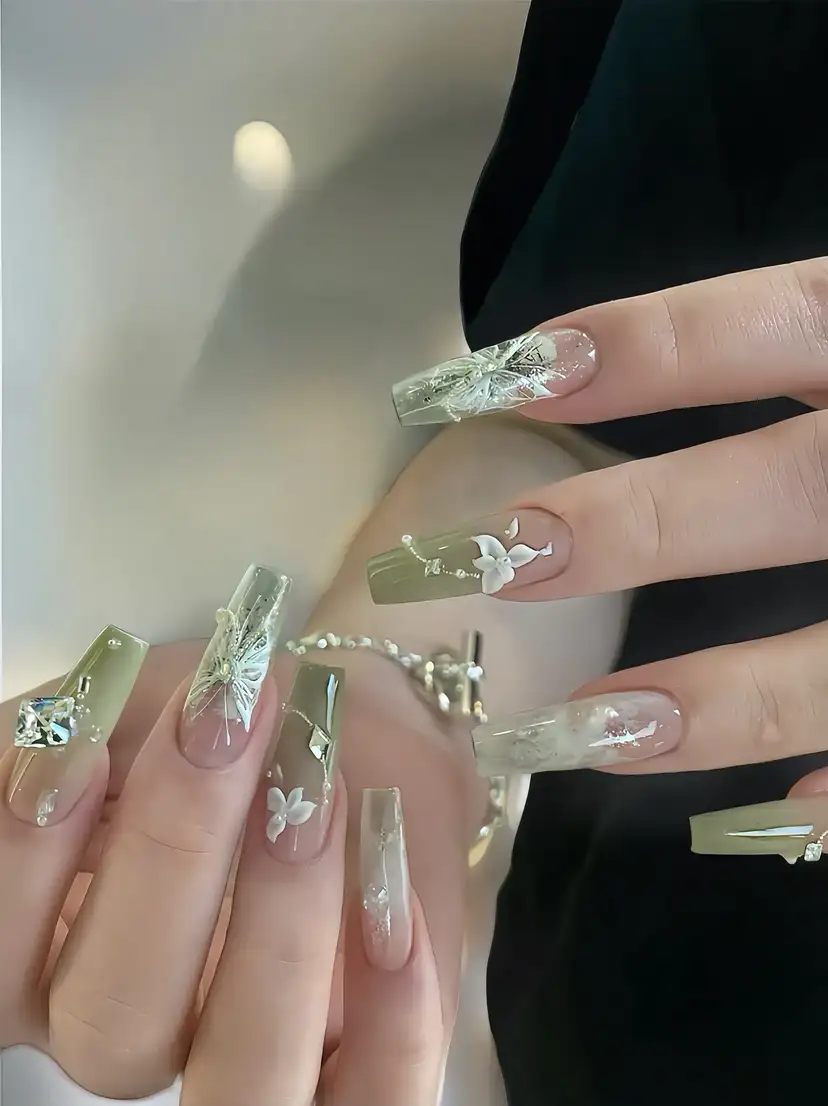 nail màu xanh lá cây tự nhiên, độc đáo