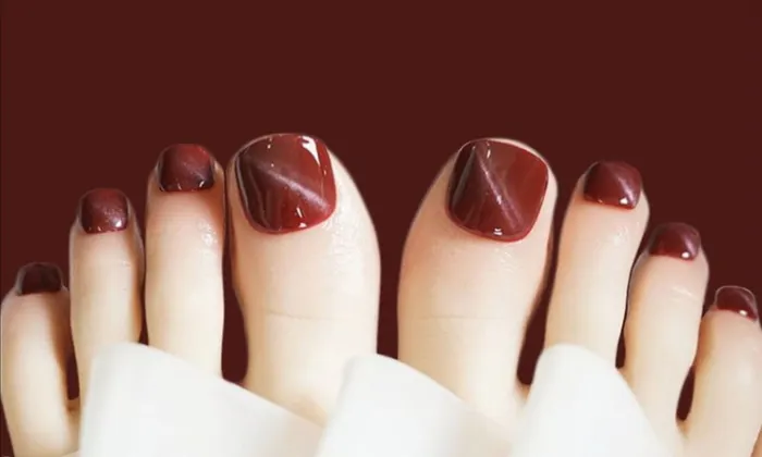 nail chân màu đỏ rượu đẹp 1