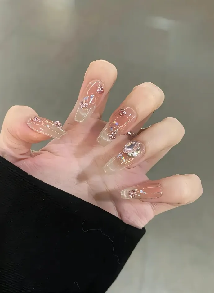 mẫu nail tay đẹp đi ăn cưới bạn thân