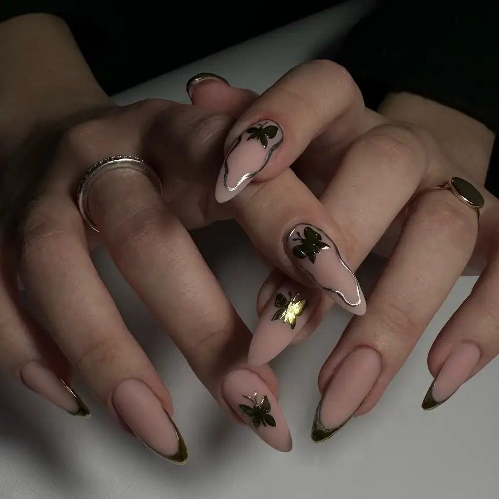 những mẫu nail dành cho da ngăm điểm nhấn sang trọng