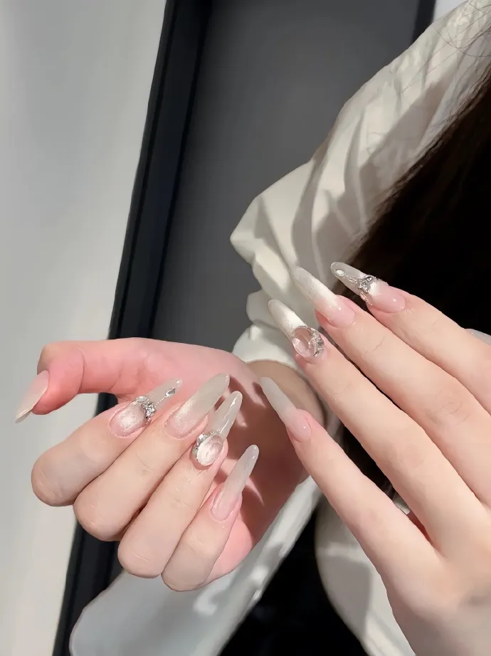 nail tay đẹp đơn giản hot nhất