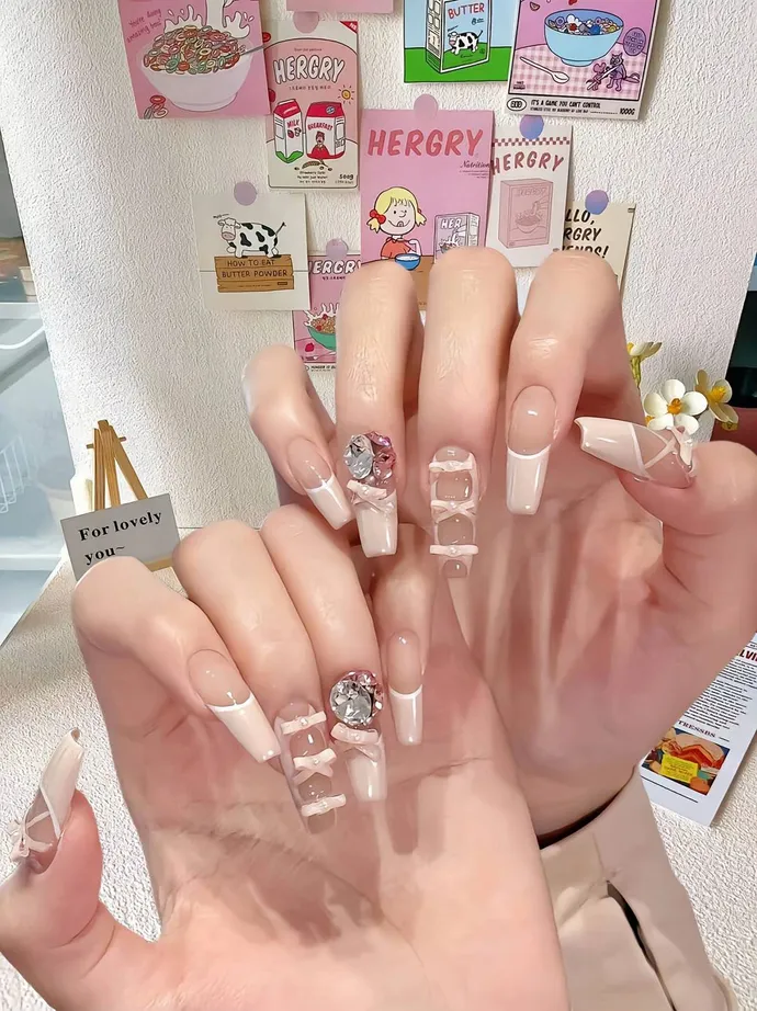 màu nail tôn da tay chị em cần biết 3