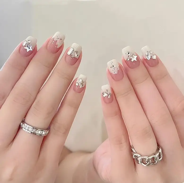 mẫu nail vuông lấp lánh