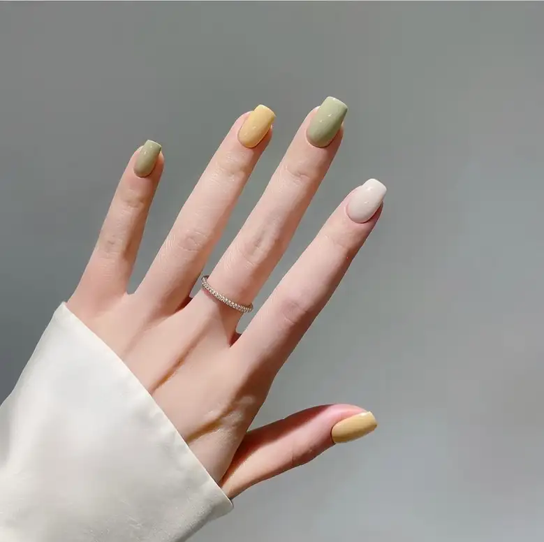 mẫu nail móng tay vuông mạnh mẽ