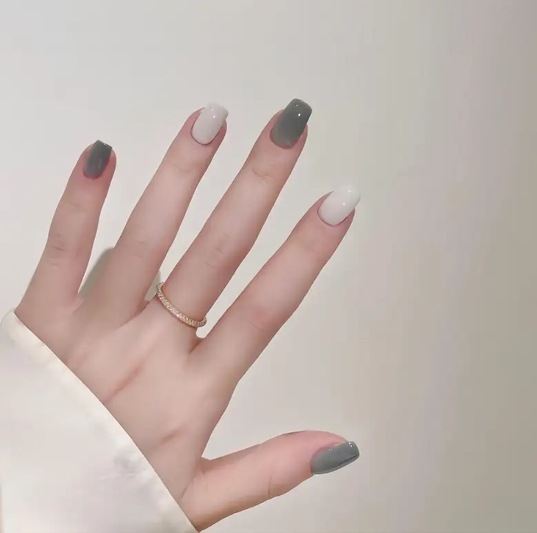 mẫu nail vuông dài nổi bật, thu hút