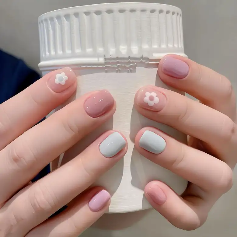 mẫu nail vuông ngắn mềm mại