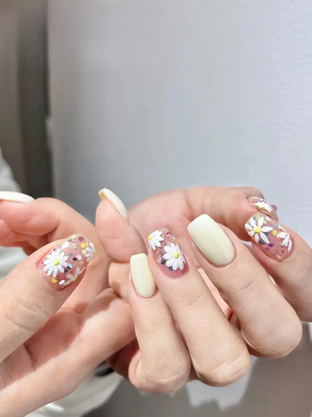 hoa cúc nail mềm mại