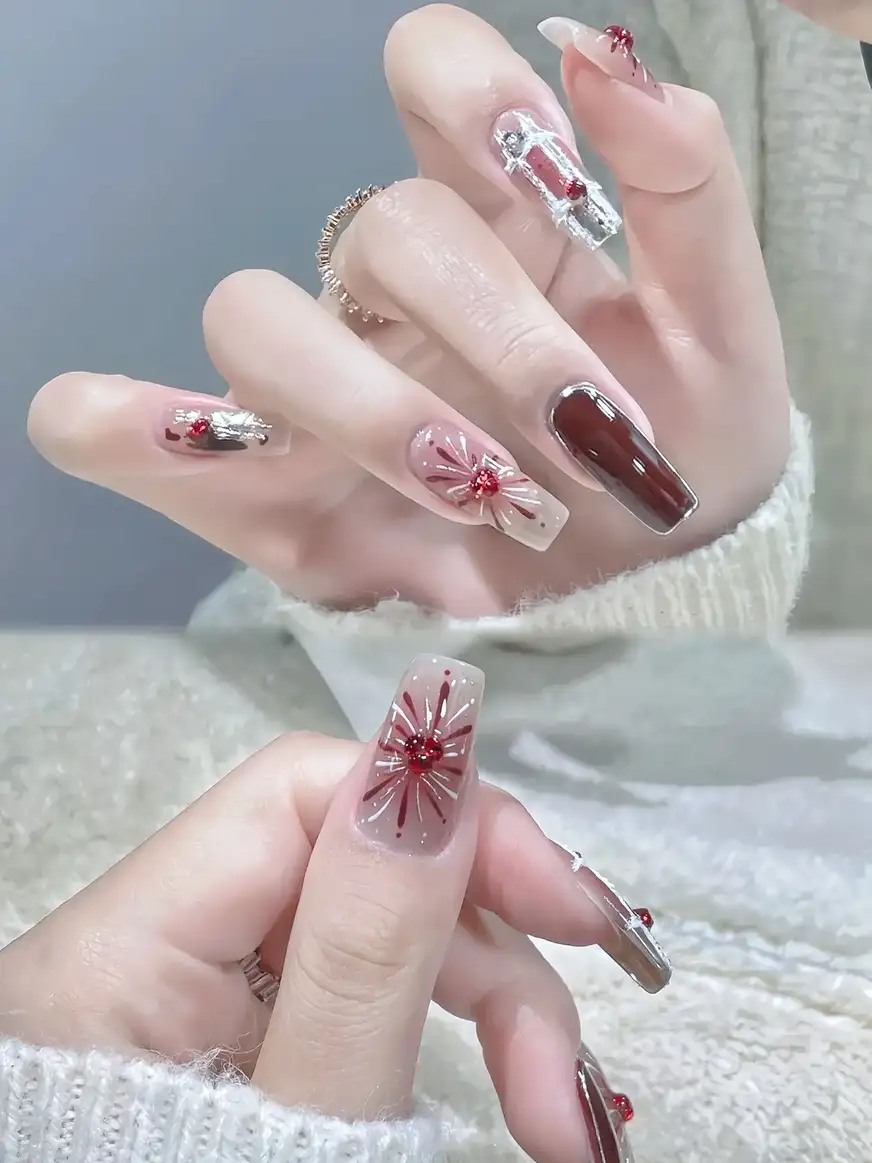 nail xinh đón tết sang trọng, lấp lánh