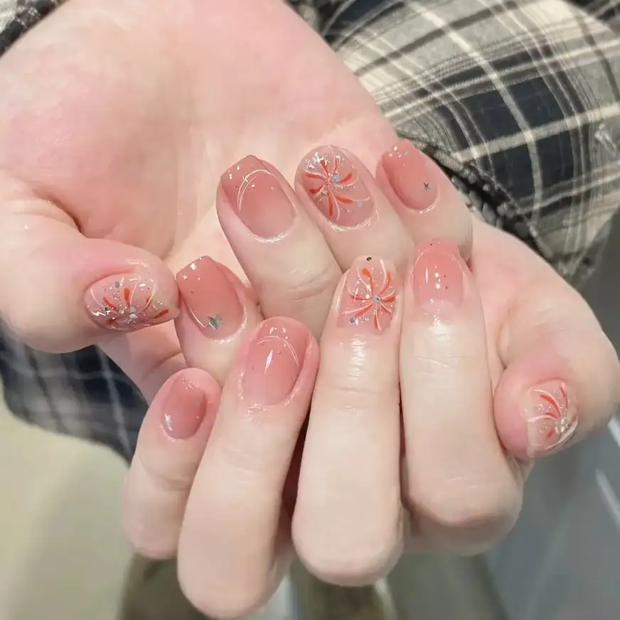 mẫu nail xinh đón tết độc đáo