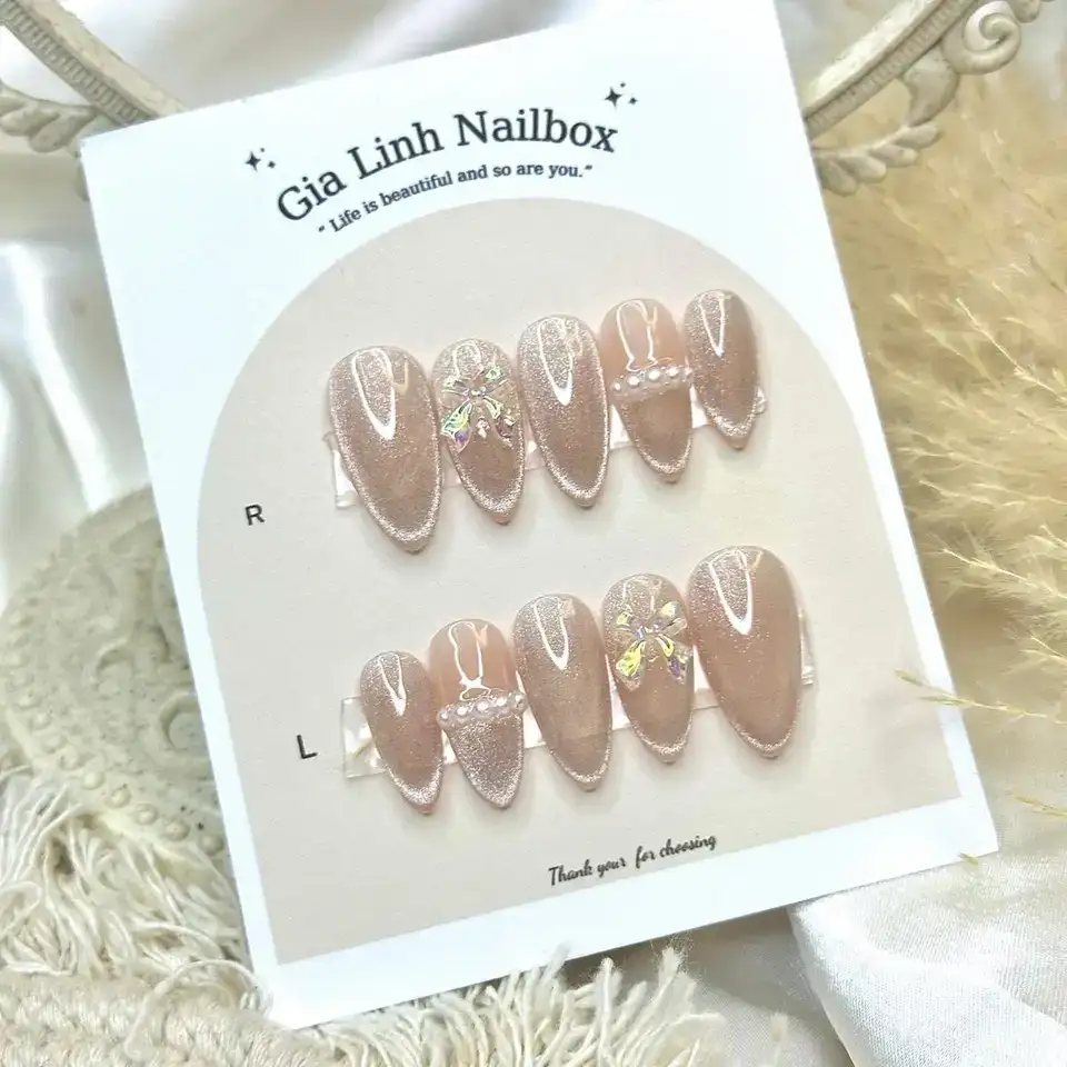 nail box mắt mèo hiện đại