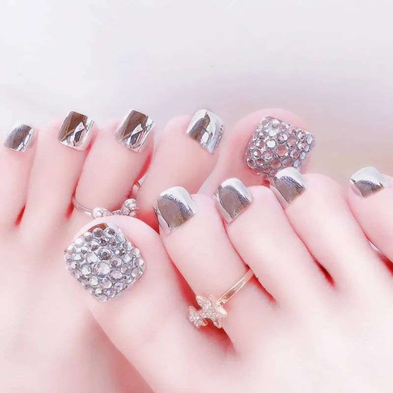 mẫu nail chân cô dâu đẳng cấp