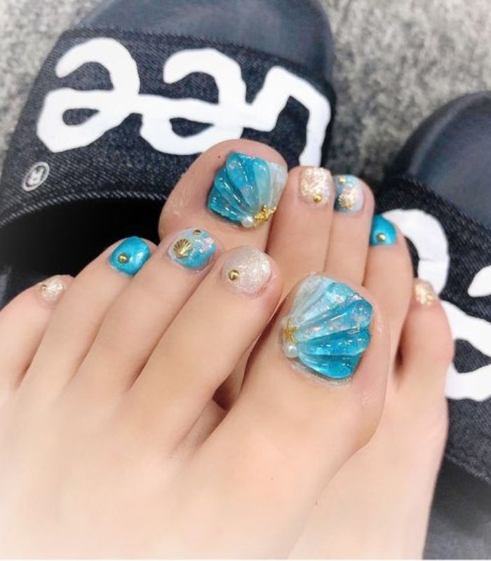 mẫu nail chân đẹp đi biển đẹp mắt 