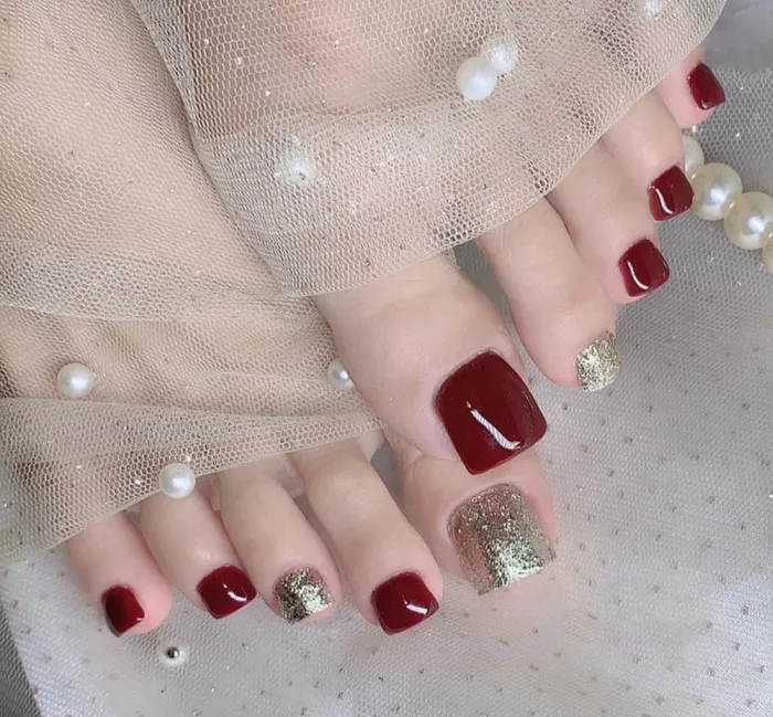 mẫu nail chân đỏ đô 1 