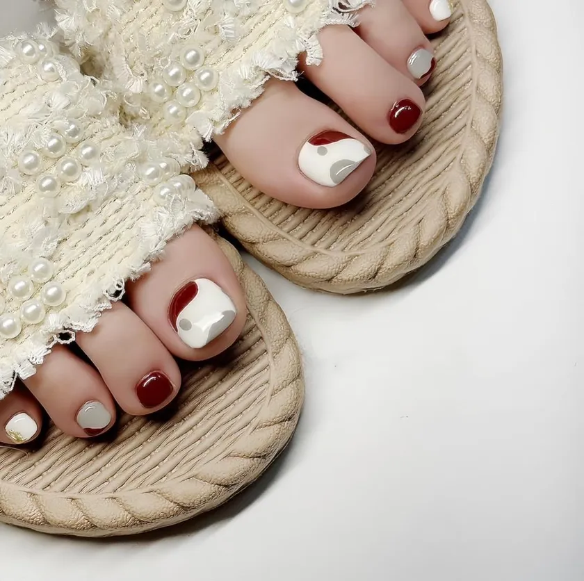 mẫu nail chân đơn giản đẹp 3