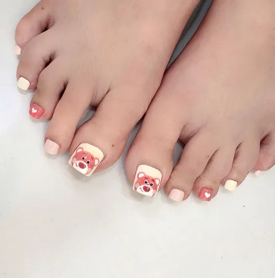 nail chân gấu dâu