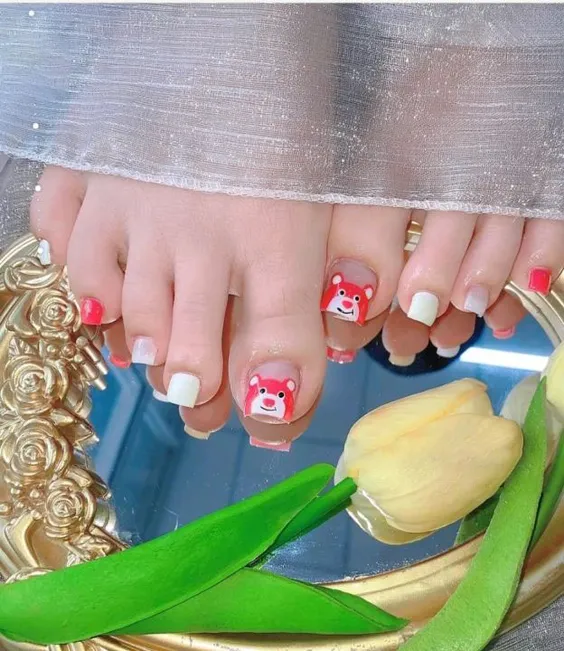 mẫu nail chân gấu dâu 2