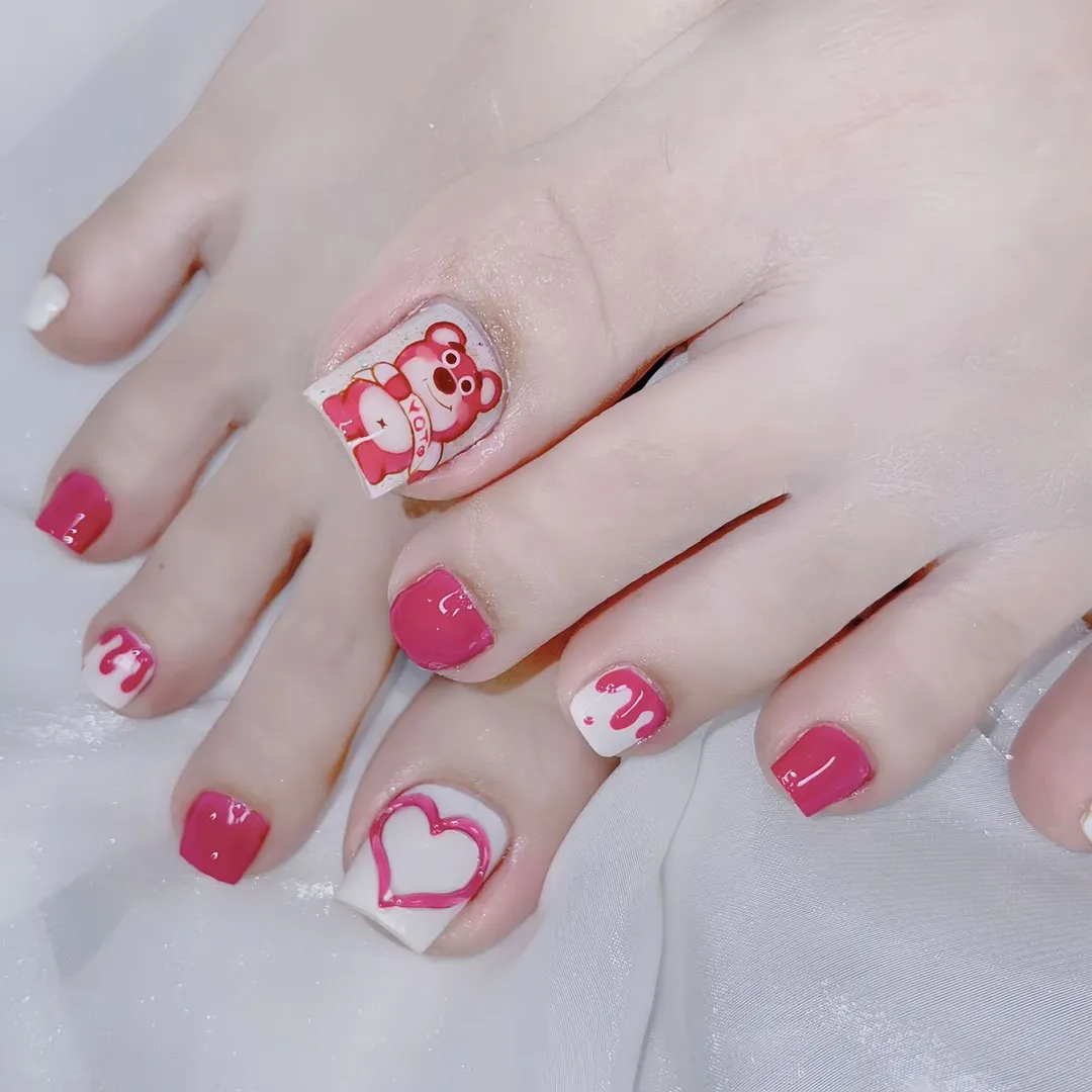 mẫu nail chân màu hồng độc đáo