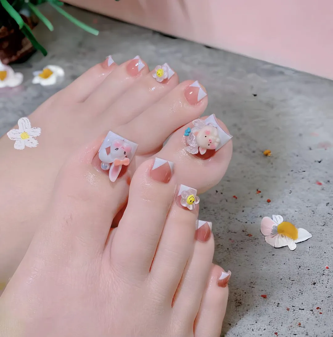 mẫu nail chân hồng độc đáo