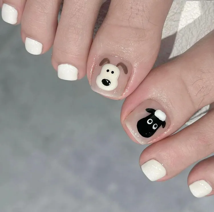 Mẫu nail chân màu trắng cute