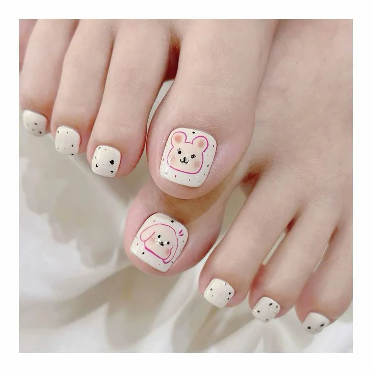 nail chân trắng đơn giản đáng yêu