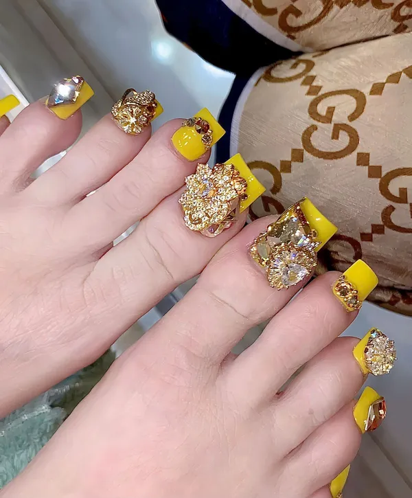 nail chân vàng đẹp