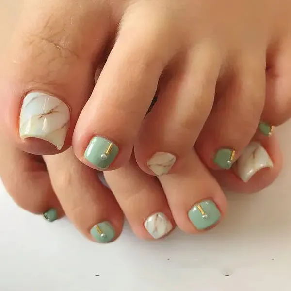 nail màu xanh mint 5