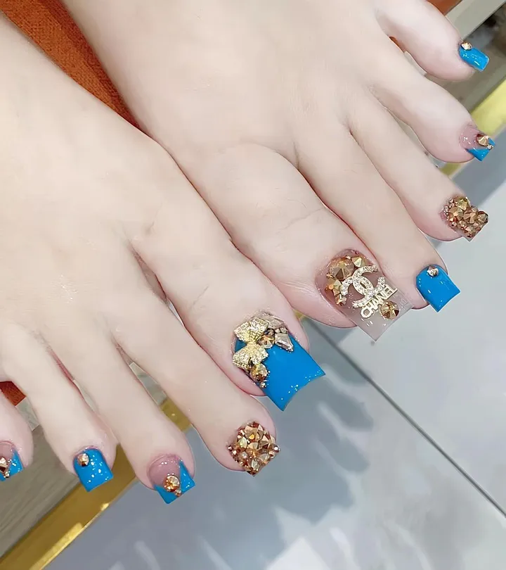 mẫu nail chân cho u40 đẹp