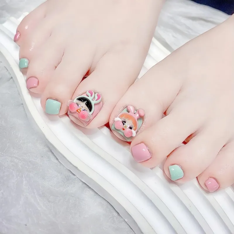 Tổng hợp những mẫu nail chân hoạt hình 7