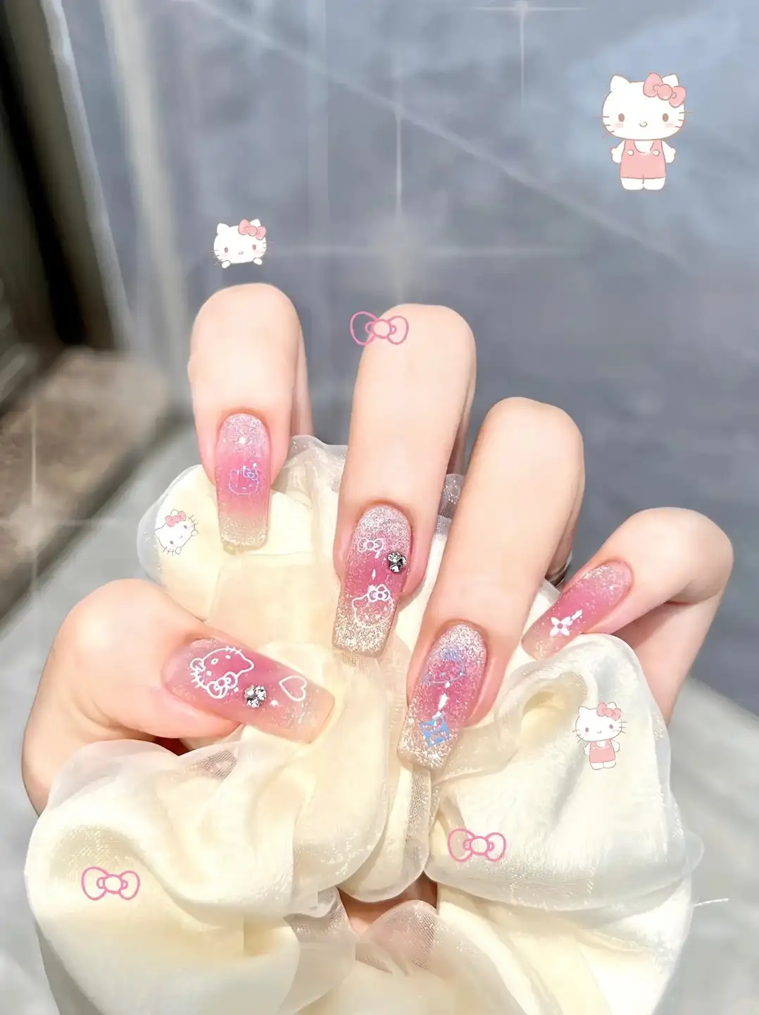 nail hello kitty ngập tràn màu sắc