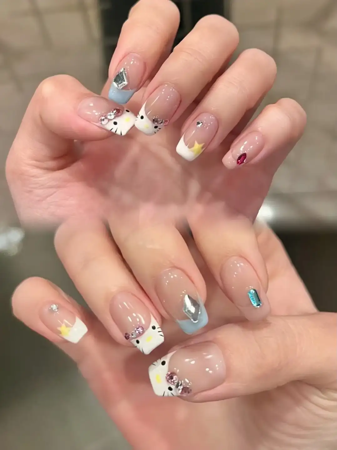 mẫu nail hello kitty đáng yêu hết nấc