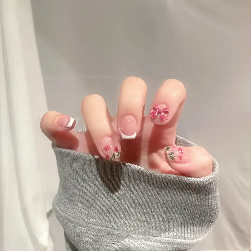 nail hoa tulip mềm mại, uyển chuyển