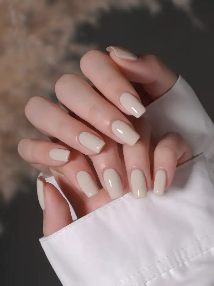 nail màu be dịu nhẹ