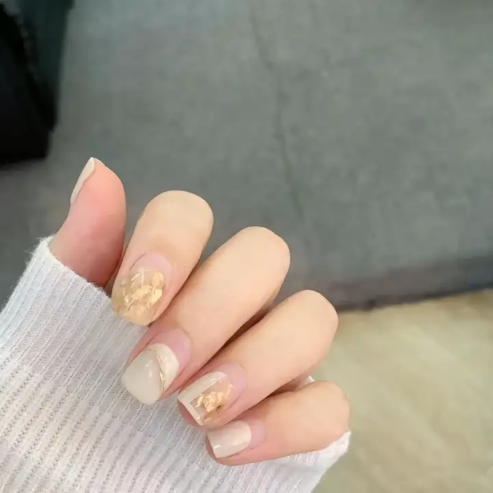 nail màu be trendy