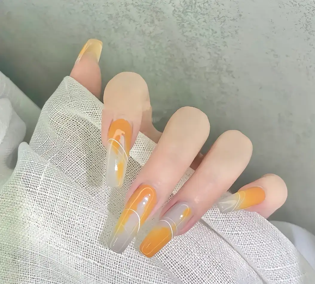 nail màu cam độc đáo