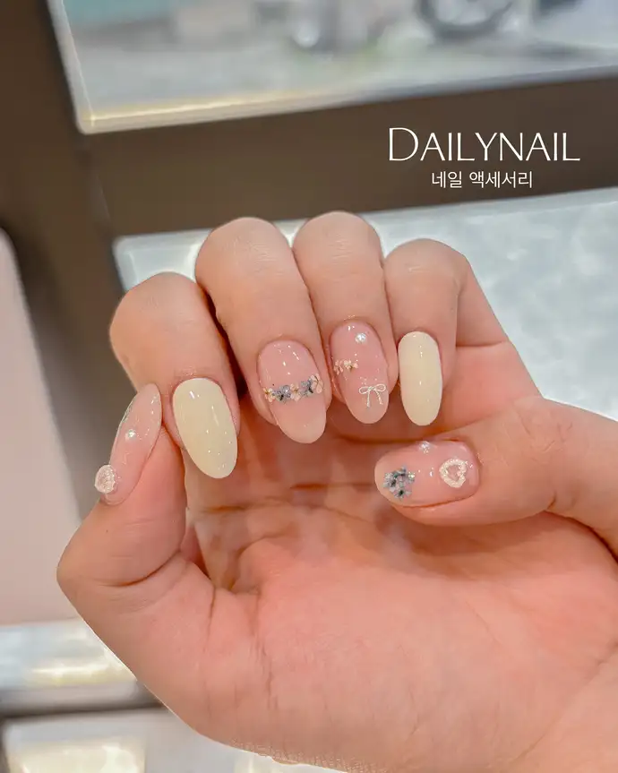 Màu nail tay đa dạng thỏa mãn mọi sở thích