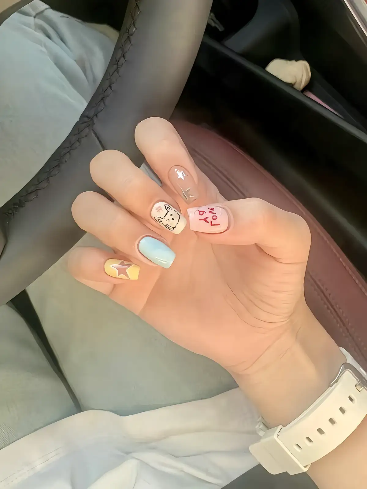 nail tay đơn giản đẹp hết nấc